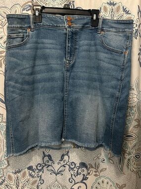 Maurices Blue Denim Frayed Hem Skirt